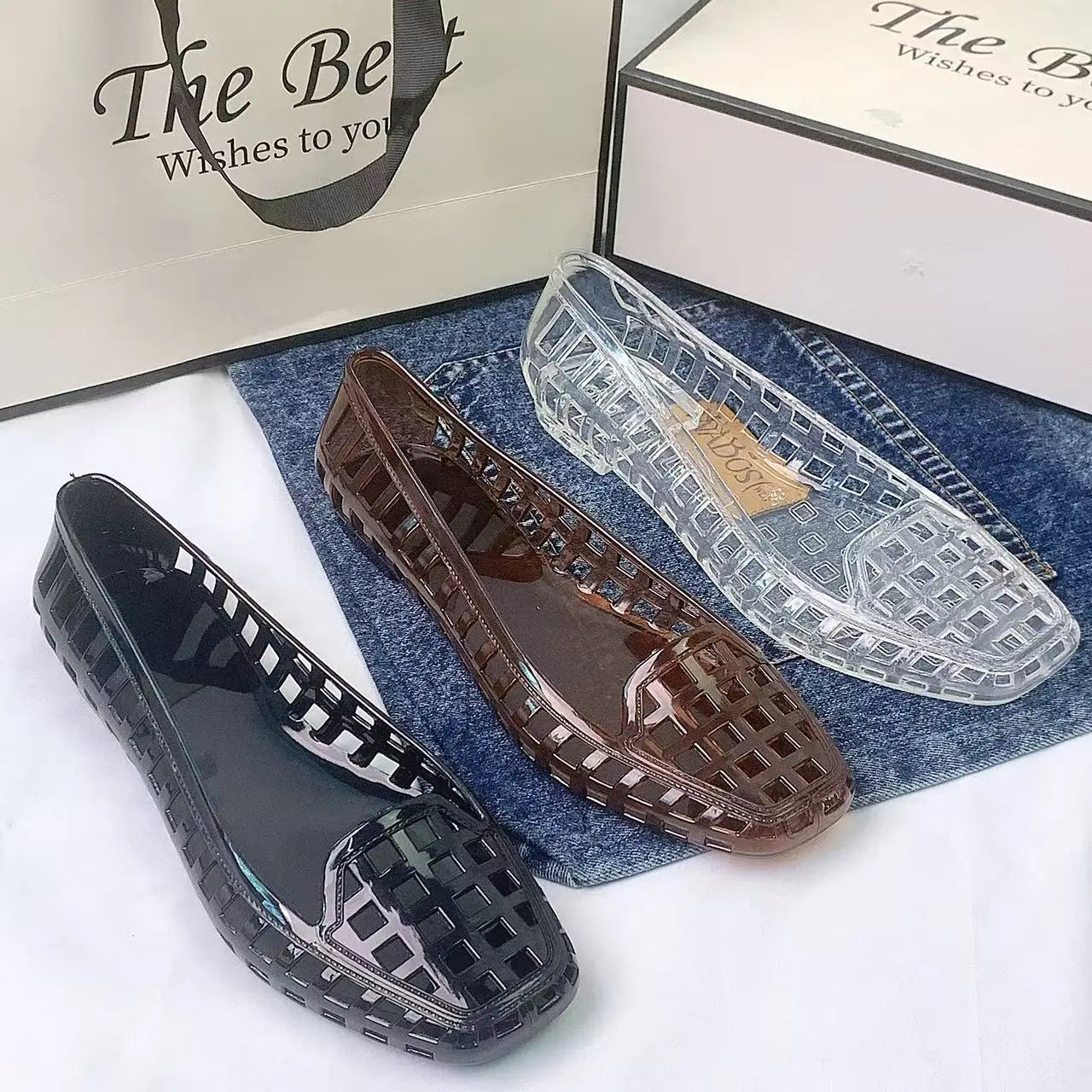 Spring and Summer New Korean Style Transparent Crystal Shoes for Women, Comfortable Closed-Toe Hollow Sandals, Soft and Fashionable Dongdaemun Jelly Shoes, Slip-On Slippers LadyShow.Store