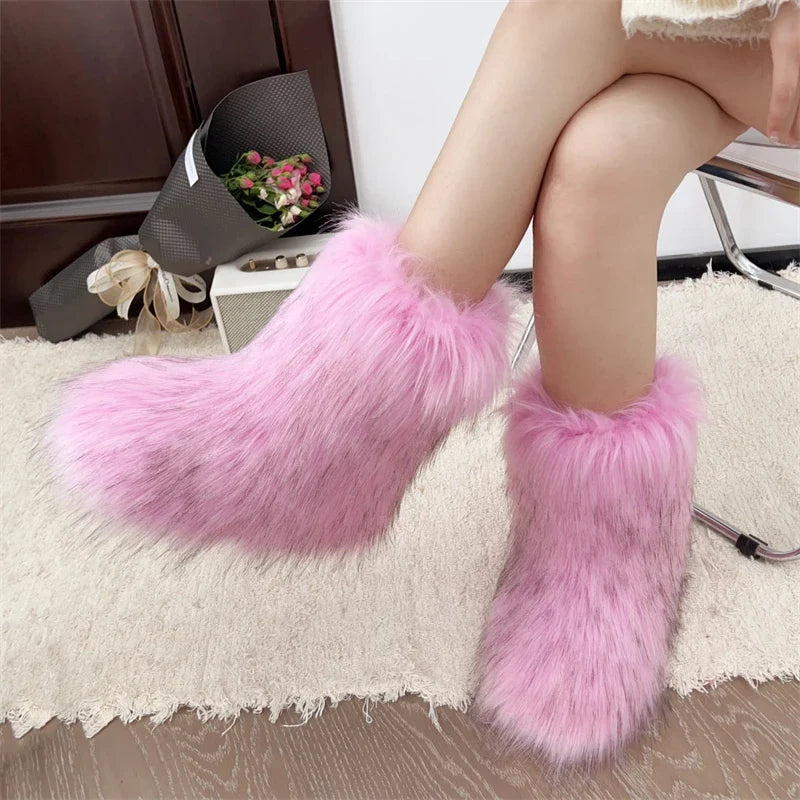 New Winter Fur Onepiece Raccoon Fur Female Snow Boots Fur Shoes Outdoor Mid Leg Boots LadyShow.Store