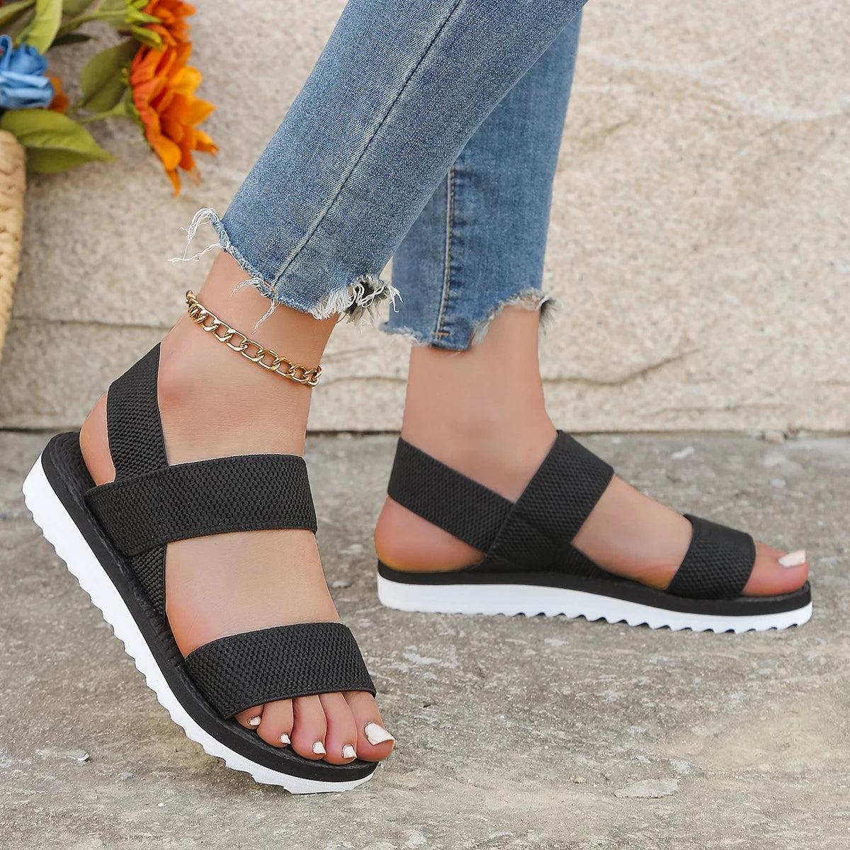Women's fashion trend anti-slip wear comfortable matching color sole pure black shoelace flat sandals Pi-Mart