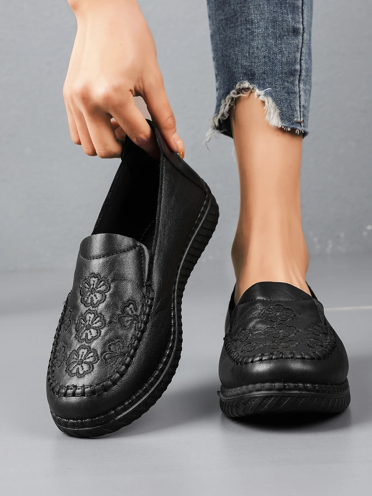 Women's Spring Autumn Leather Loafers Floral Embossed Slip‑On Flats Anti‑Slip Comfort Casual Mom Daily Walking Free Shipping Pi-Mart