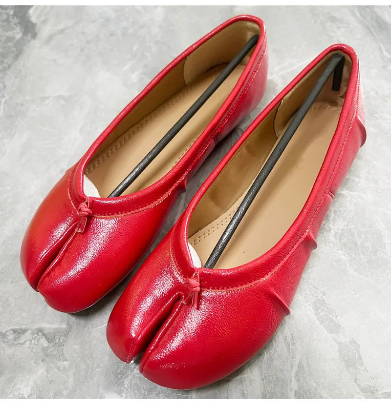 Split Toe Women Ballet Flats Fashion Tabi Shoes Casual Slip-on Loafers Ladies Pleated Leather Espadrilles Zapatillas Mujer Pi-Mart