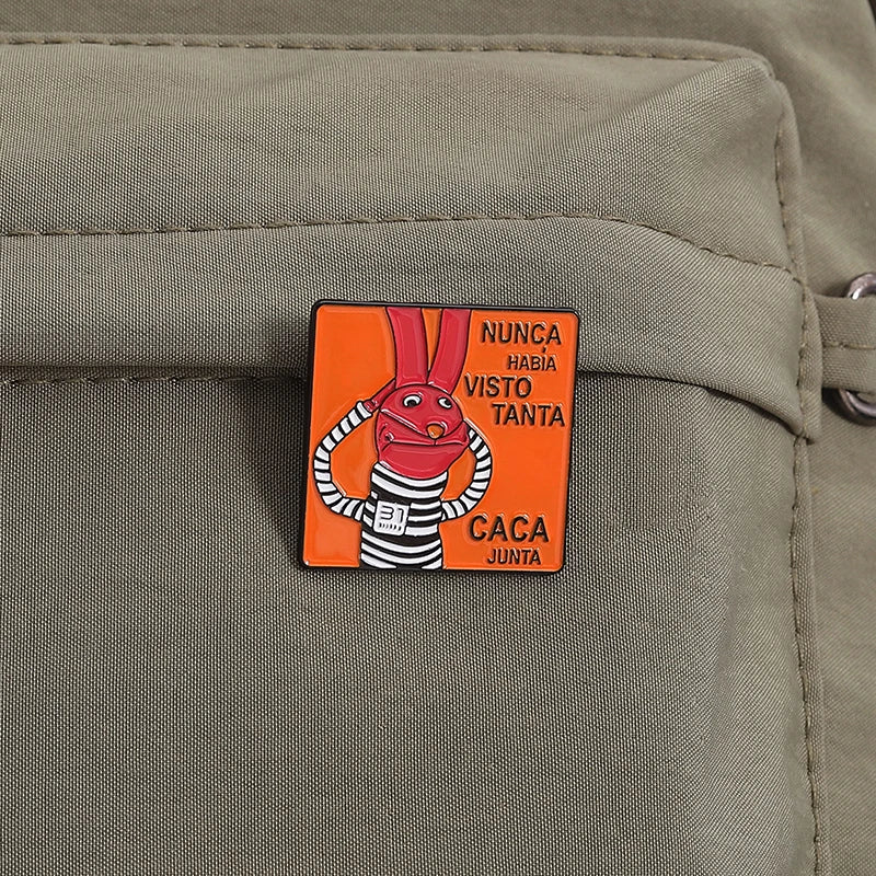 Red Rabbit Enamel Pins Custom NUNCA HABIA VISTO TANTA CACA JUNTA Brooches Lapel Badges Clothes Animal Jewelry Gift for Friends Pi-Mart