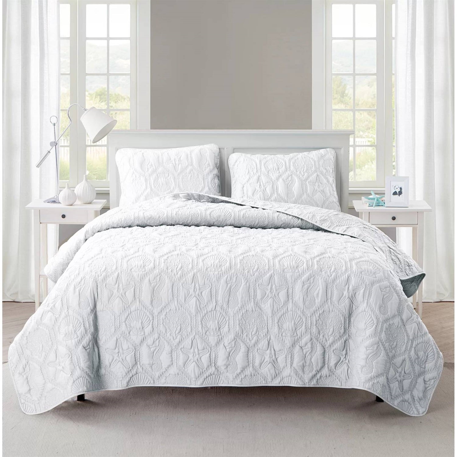 Queen size Coastal Beach Seashells Starfish Sea Horse White 3-Piece Quilt Set LuxuryLifeWay Online Store