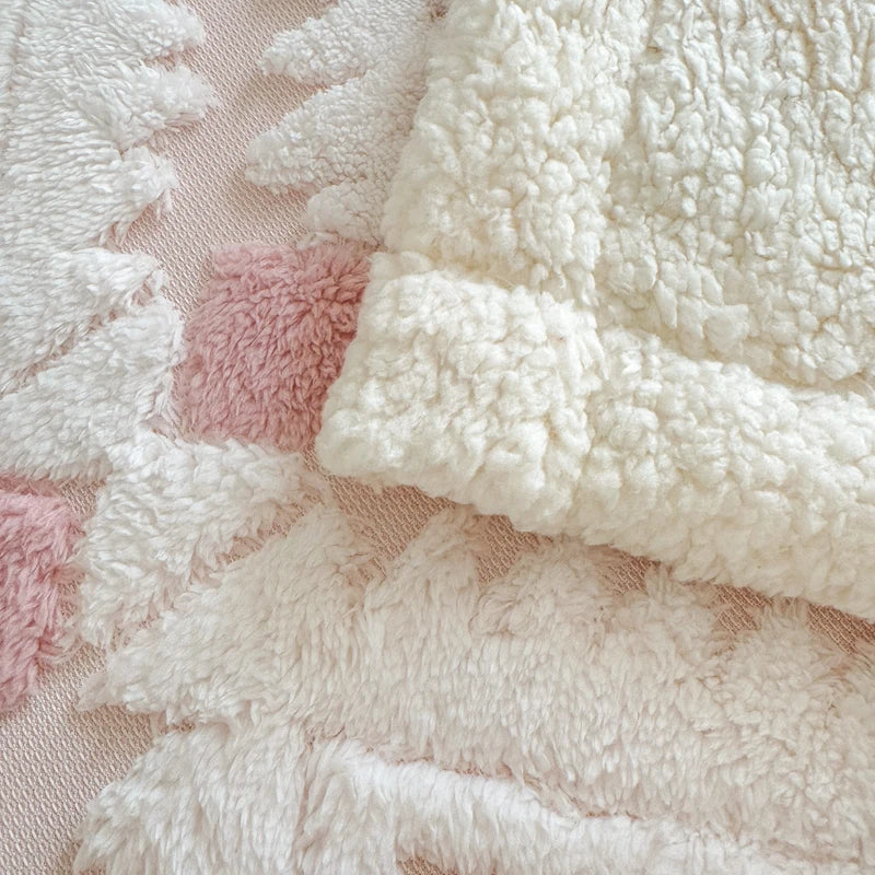 Geometric Patterned Jacquard Fleece Blanket Double Layer Thick Warm Taffeta Sofa Throw Blanket Spring Autumn Plush Bed Blanket Pi-Mart