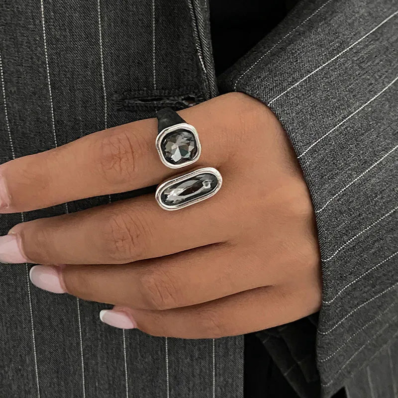Fashion Grey Crystal Geometric Ring Women Design Silver Color Square Finger Rings Asymmetrical Zircon Daily Wear Jewelry Gifts Pi-Mart