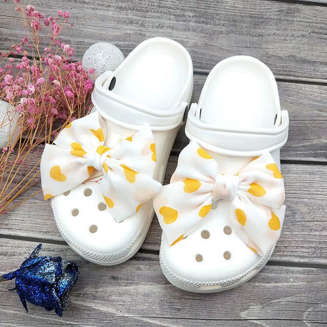 Cute Red Bow Shoe Charms for Crocs Designer DIY Bow-knot Wing Shoe Decorations High Quality Clogs Buckle Accessories New Fashion Pi-Mart