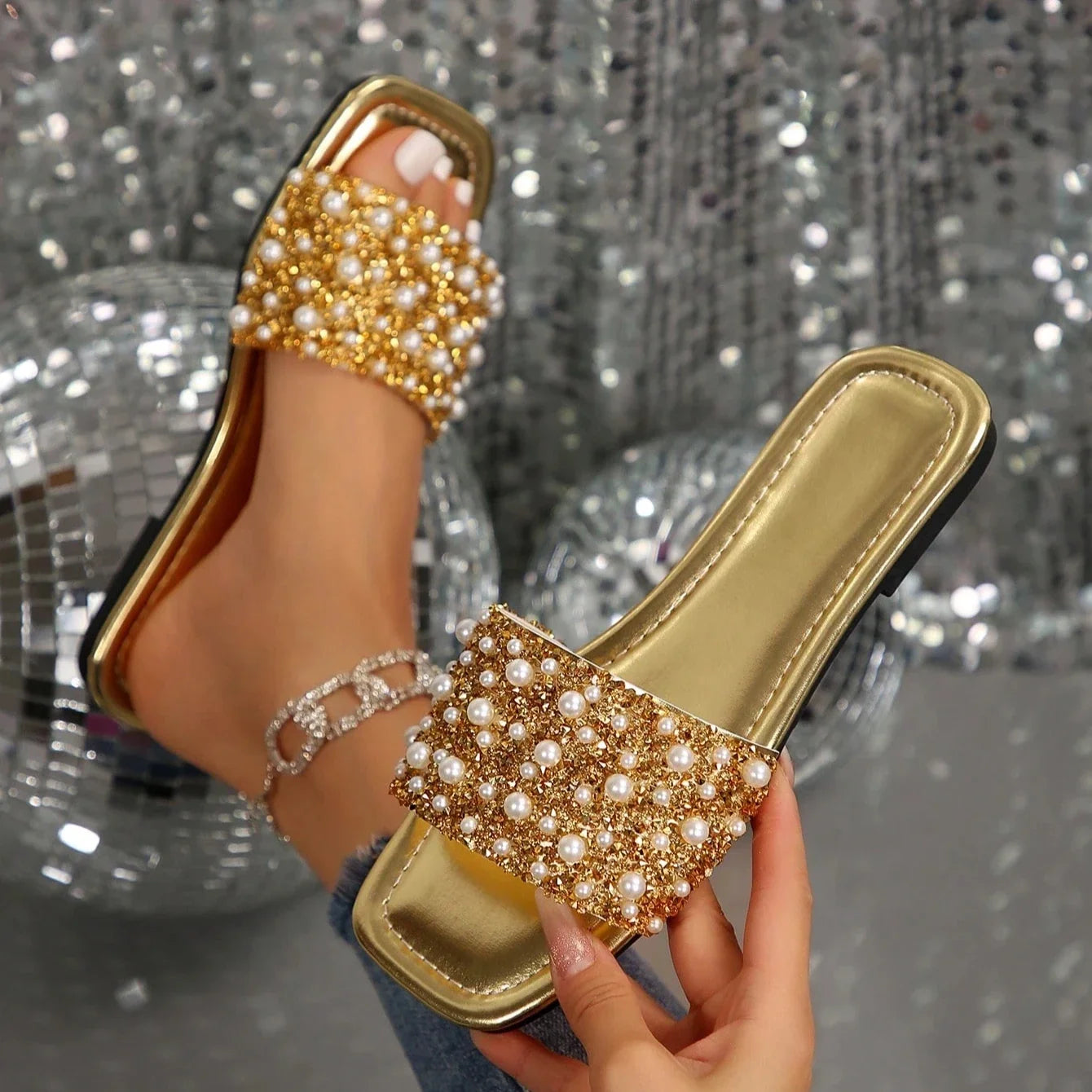 Women Slippers Rhinestone Flat Sandals Fashion Crystal Summer Slippers Comfort Non Slip Beach Shoes Women Flats Slides Women LadyShow.Store