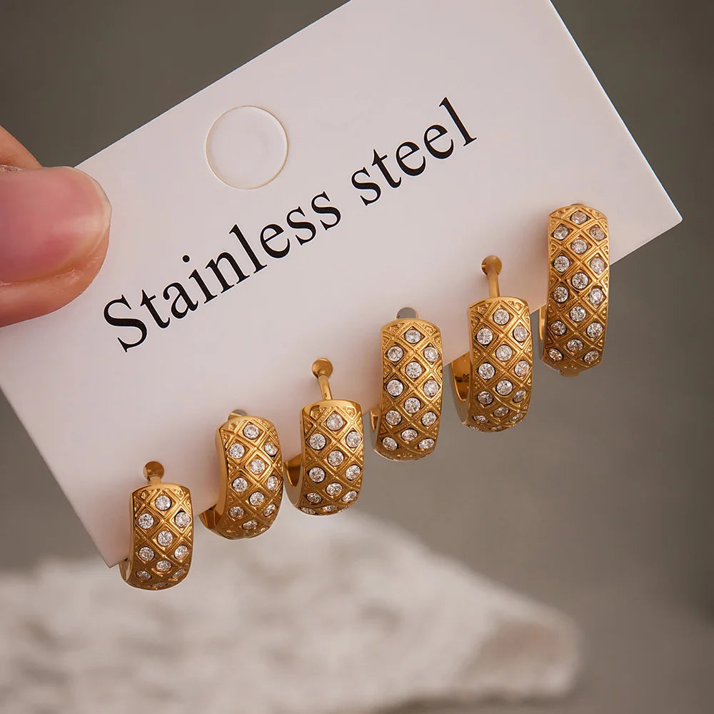 Liora Stainless Steel Zircon Women Hoop Earrings Metal Texture PVD Gold Plated Hypoallergenic Wedding Banquet Earrings Jewelry Pi-Mart