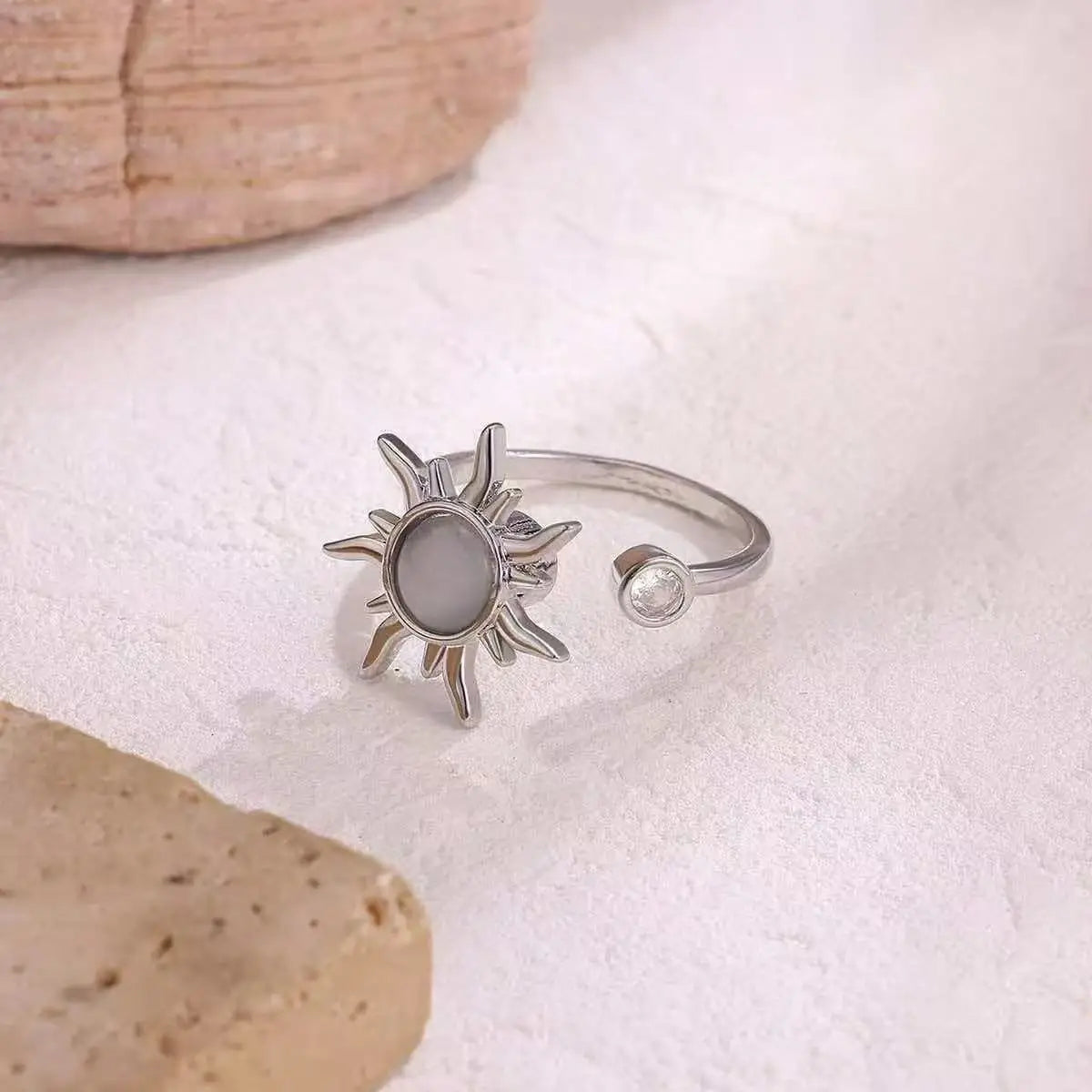 Fashion Creek Two Full Diamond Zircon Sunflower Pendants Rotating Women's Finger Rings Fashion Daily Wear Jewelry Gifts Pi-Mart