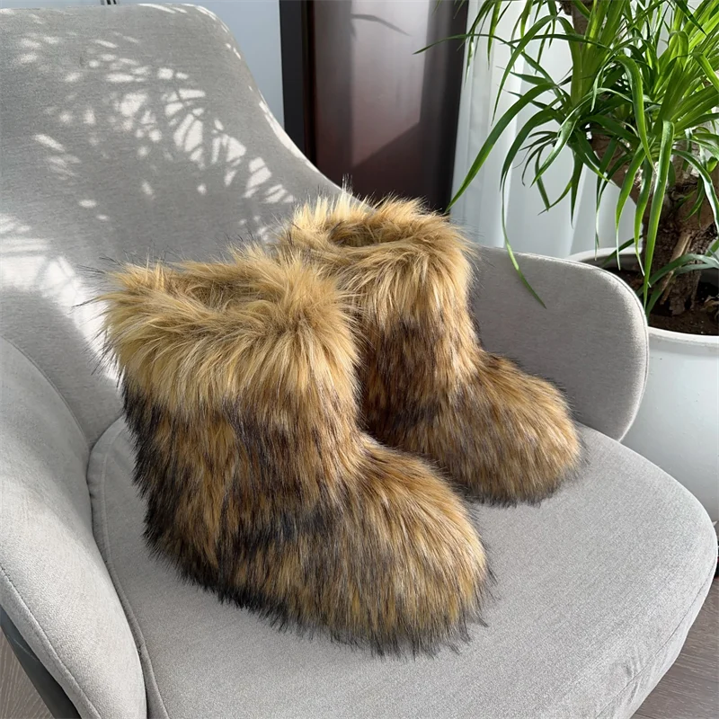 New Winter Fur Onepiece Raccoon Fur Female Snow Boots Fur Shoes Outdoor Mid Leg Boots LadyShow.Store