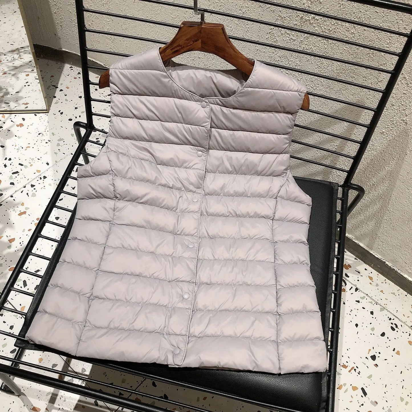 Female 90% White Duck Down Ultra Lightweight Packable Warm Down Liner Vest 2023 New Women Sleeveless Puffer Jacket LadyShow.Store