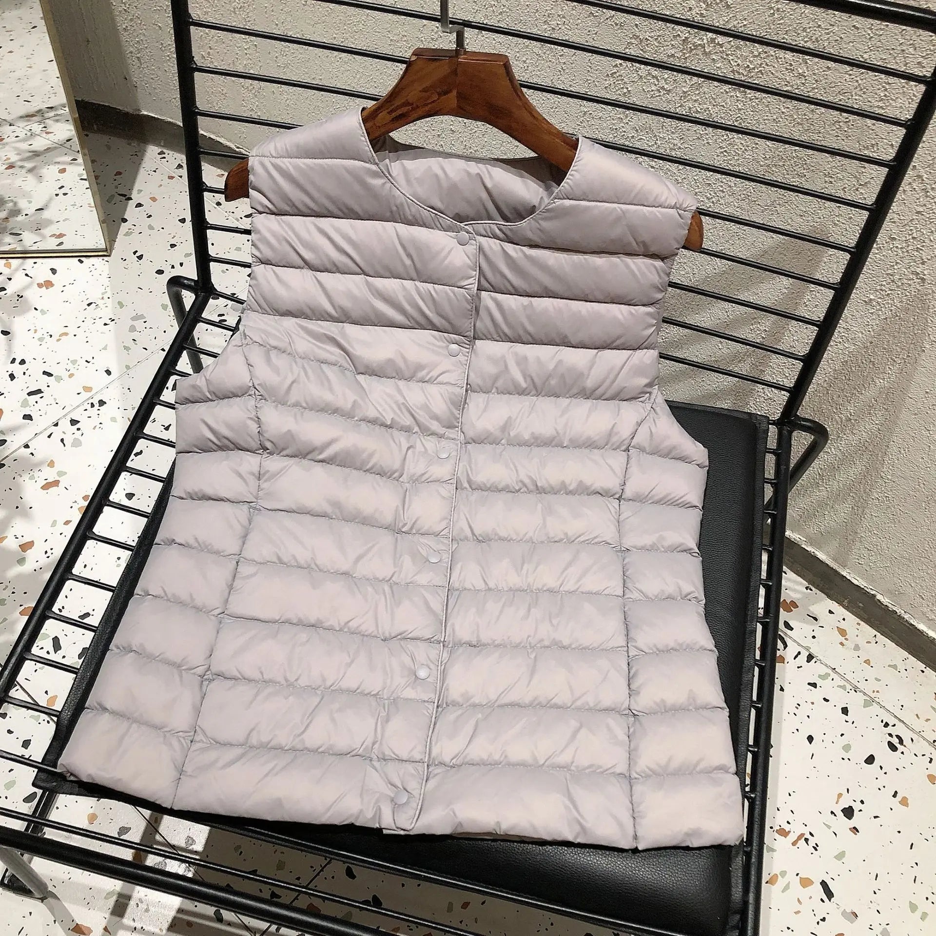 Female 90% White Duck Down Ultra Lightweight Packable Warm Down Liner Vest 2023 New Women Sleeveless Puffer Jacket LadyShow.Store