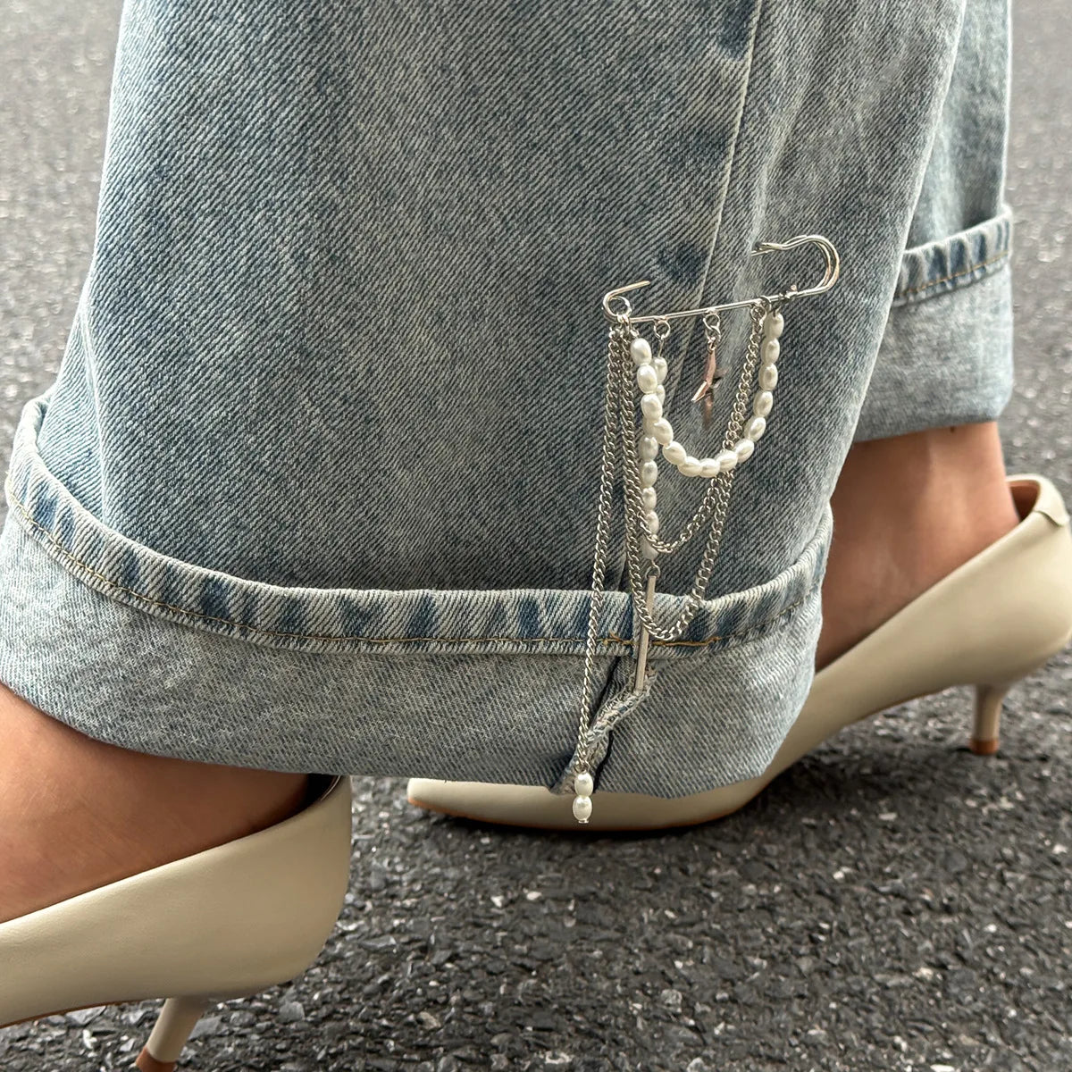 Retro Sweet Imitation Pearl Metal Chain Tassel Pendant Pin Pants Foot Chain 2025 Creative Girl Fashion Sweet Fashion Jewelry Pi-Mart