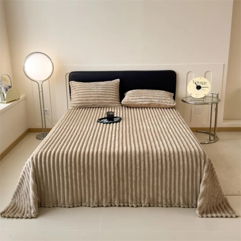2025 autumn and winter new solid color imitation rabbit fur blanket thickened blanket drawn milk fleece blanket,  no pillowcase Pi-Mart