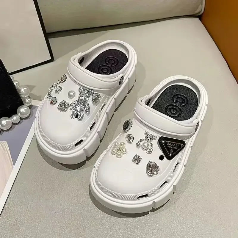 Fashion Charms Clogs New Arrival Thick Sole Outdoor Women Slippers High Quality Summer Beach Sandals For Girls Pi-Mart