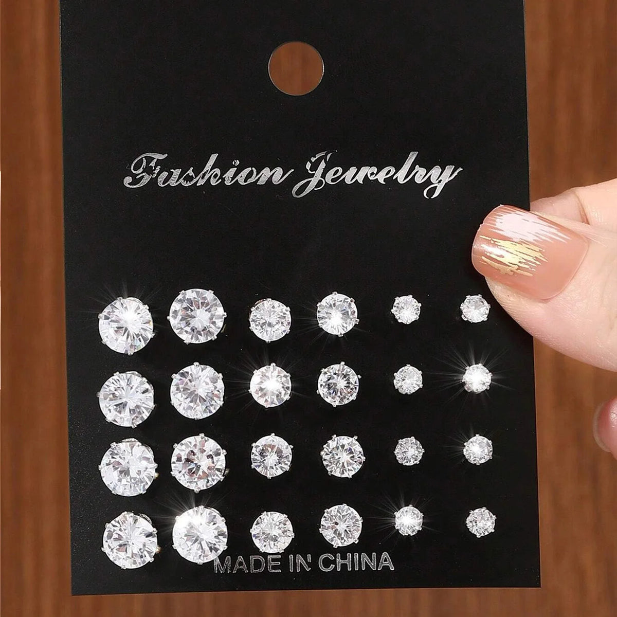 12 Pairs Of Luxurious, Simple, Shiny, And Caring Zirconia Decorative Earrings Are Suitable For Gifts To Parties,And Couples Pi-Mart