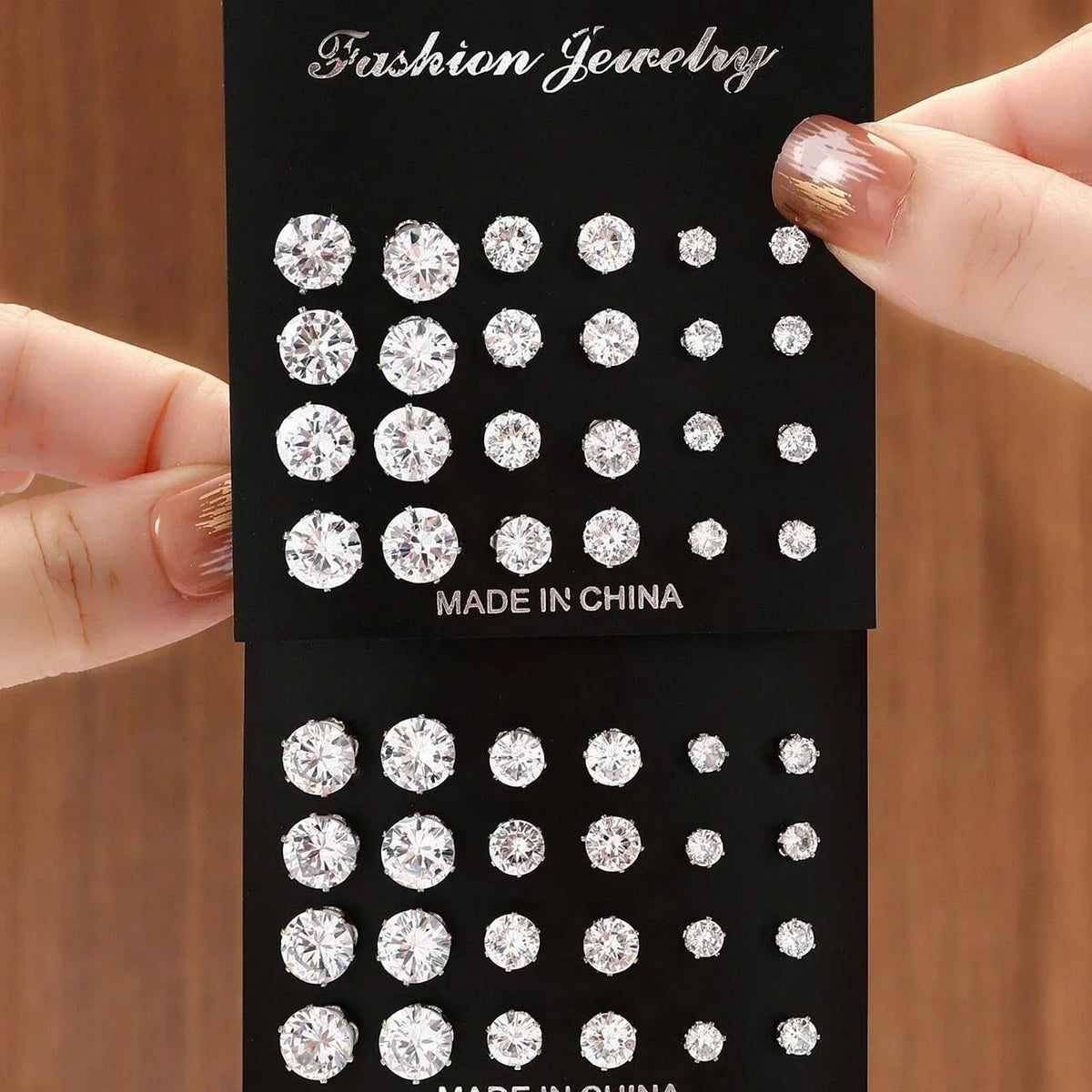 12 Pairs Of Luxurious, Simple, Shiny, And Caring Zirconia Decorative Earrings Are Suitable For Gifts To Parties,And Couples Pi-Mart