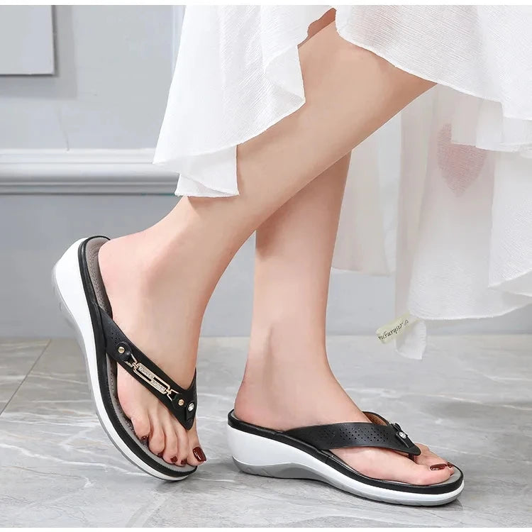 2023 Women's Slippers Summer New Fashion Metal Button Slides Shoes Wedge Beach Sandals Women Outside Platform Leisure Flip Flops Pi-Mart