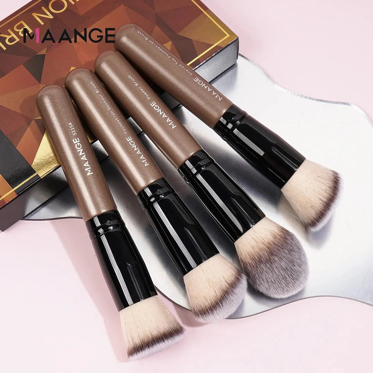 MAANGE 4Pcs Makeup Brushes with Case Foundation Concealer Powder Makeup Brush Soft Dense Bristles Big Cosmetic Brushes Beauty Tri Light Beauty