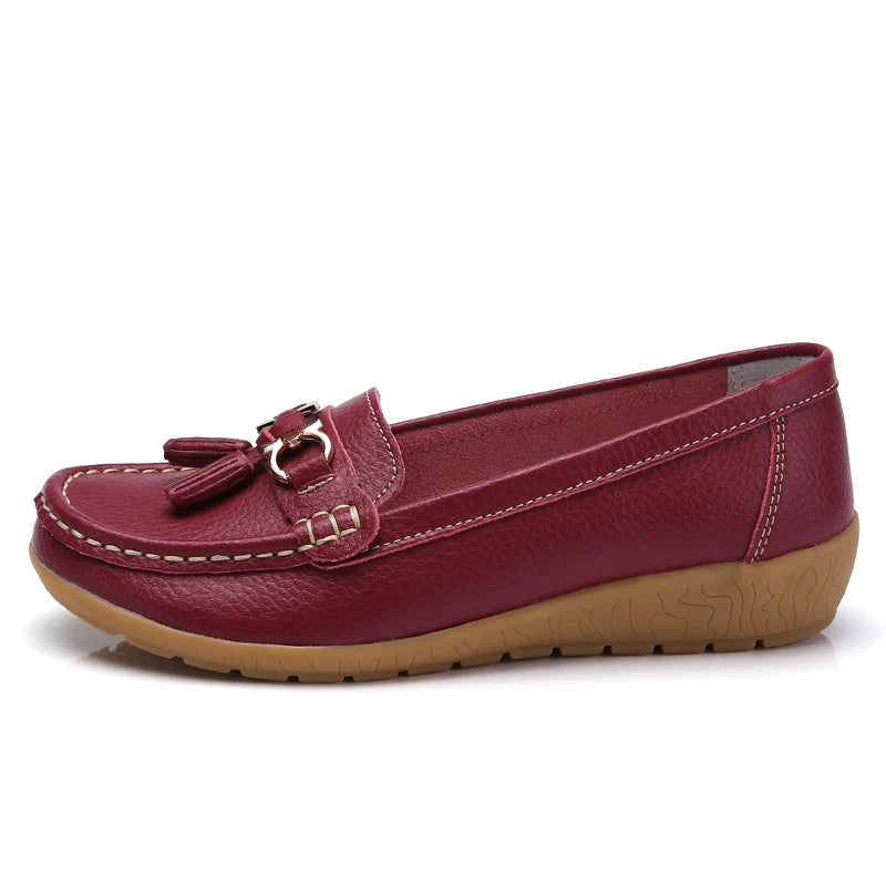 Women's Leather Slip-On Loafers White Casual Comfort Moccasins with Metal Tassel Gum Sole Large Sizes 41 42 43 for Dropshipping Pi-Mart