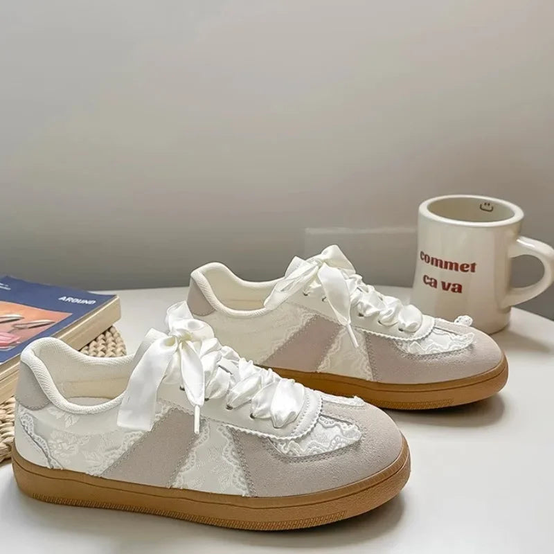 Women's Sneakers Luxury Brand Casual Shoes Light Comfortable Walking Shoes for Women Lace Up Flats Fashion Designer Ladies Shoes LadyShow.Store