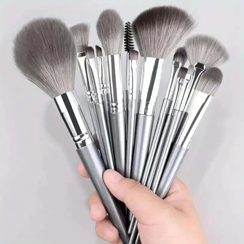 10PCS Makeup Brush Set Professional Super soft detail brush Blush Brush Foundation Concealer Eyeshadow Brush Tri Light Beauty