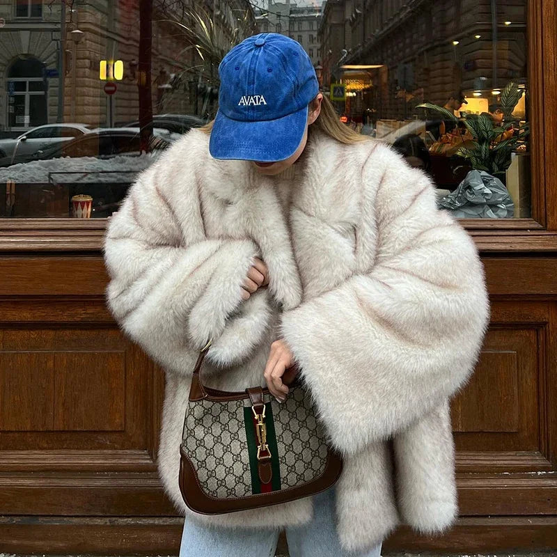 Neo Mint 2024 Winter Ins Hot Fashion Girls Oversized Gradient Fur Coat Women Thick Warm Outerwear Fluffy Faux Fox Fur Jacket LadyShow.Store