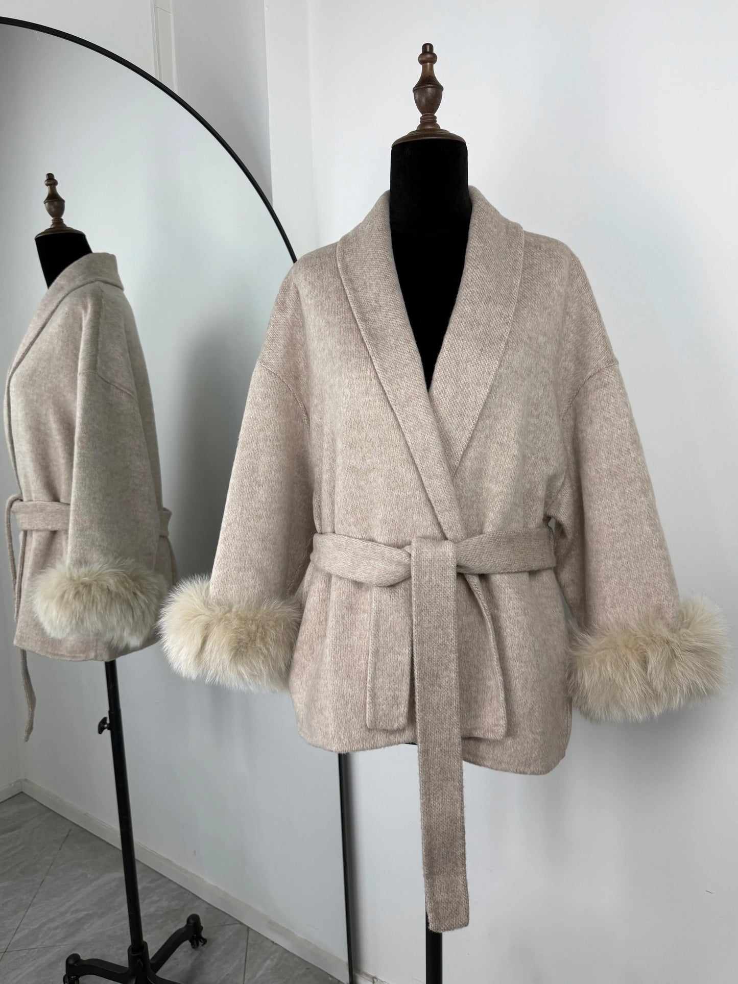 TARUXY Fox Fur Woolen Coats Women's Short Coat Office Lady Removable Elegant Double-sided Wool Overcoat 2025 New Cardigan Jacket LadyShow.Store
