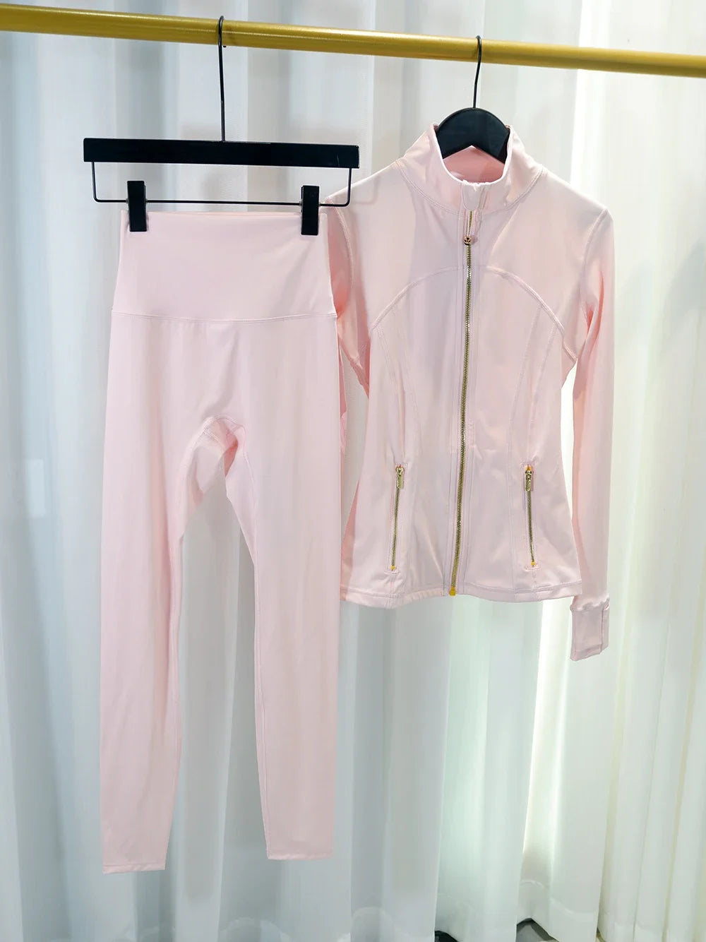Gold zipper jacket and yoga pants set, sportswear, quick-dry and breathable, slimming and lightweight, tight-fitting LadyShow.Store