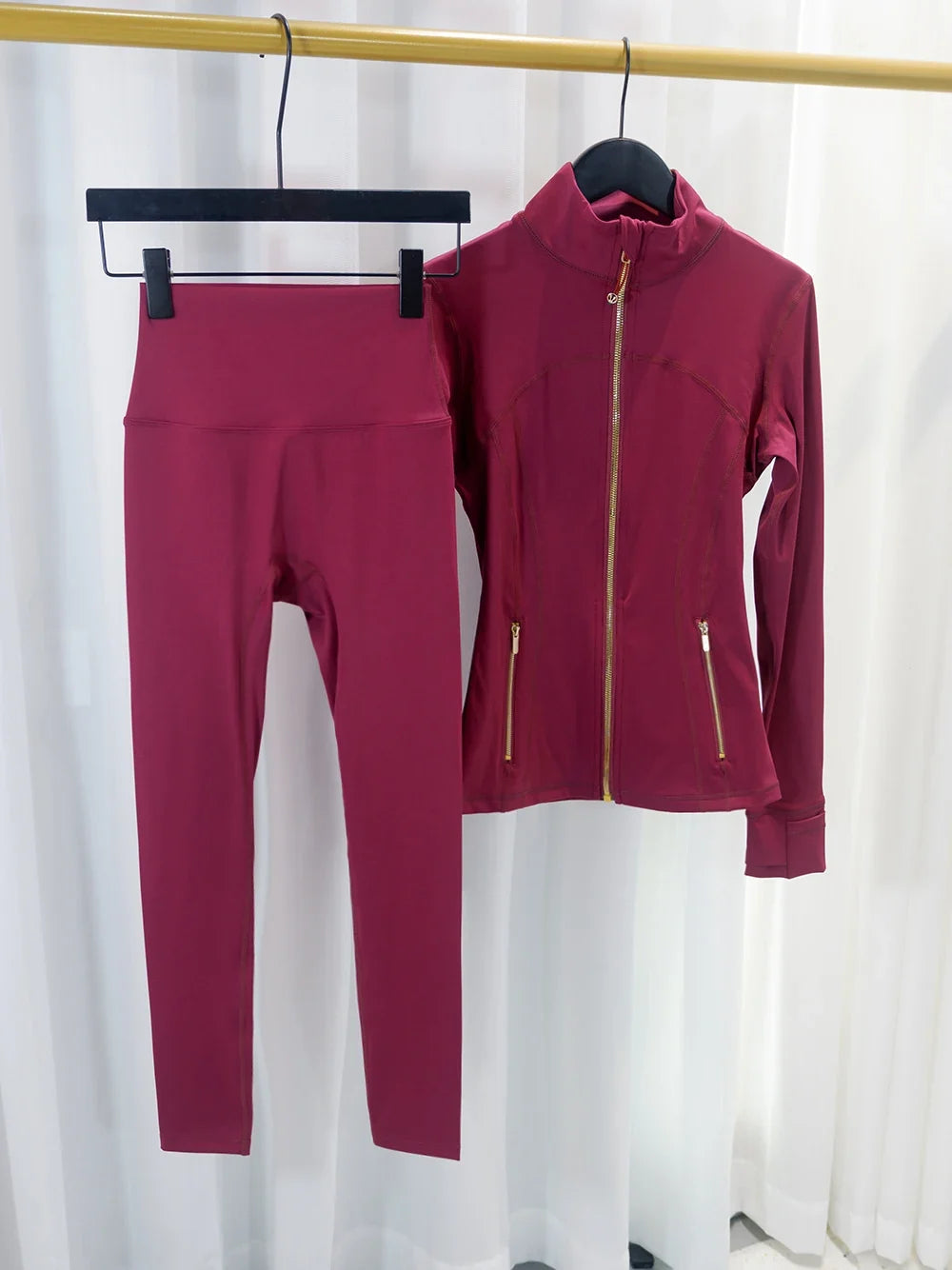 Gold zipper jacket and yoga pants set, sportswear, quick-dry and breathable, slimming and lightweight, tight-fitting LadyShow.Store