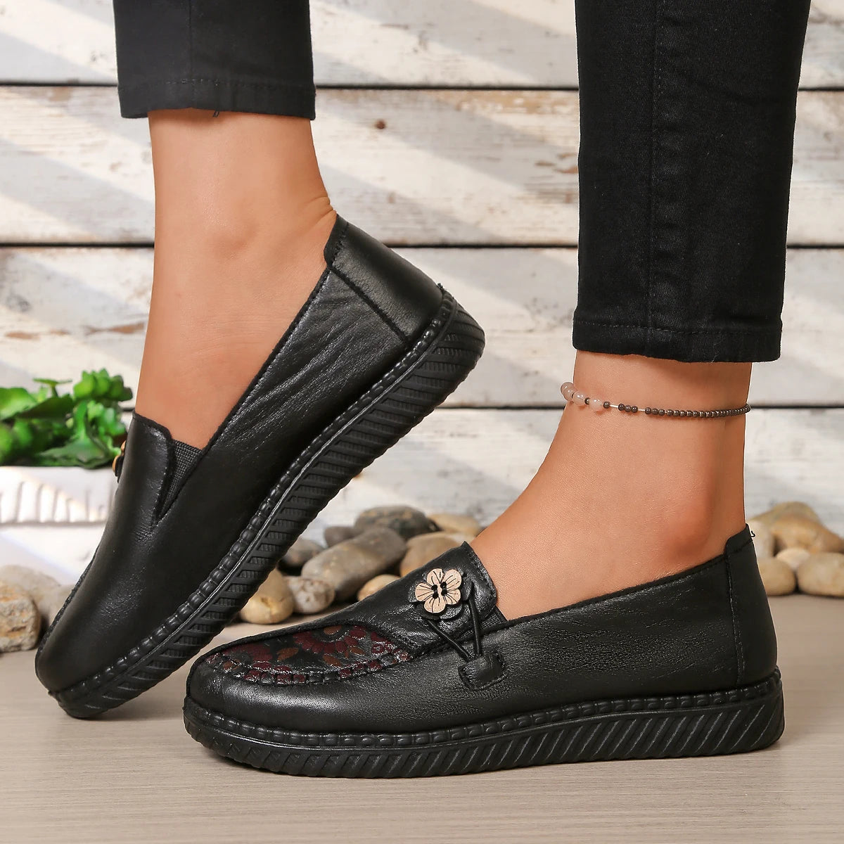 Comfortable Mom Shoes with Flower Ornament, Breathable Soft Sole Loafers, Casual Daily Shoes for Seniors Pi-Mart