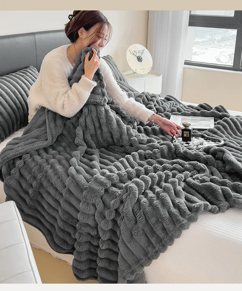 2025 autumn and winter new solid color imitation rabbit fur blanket thickened blanket drawn milk fleece blanket,  no pillowcase Pi-Mart