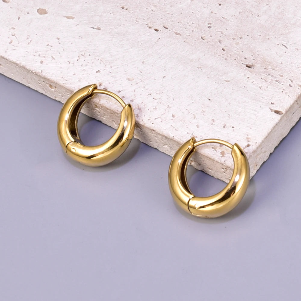 E137 European and American minimalist smooth geometric oval retro cool style earrings plated with 18K gold Pi-Mart
