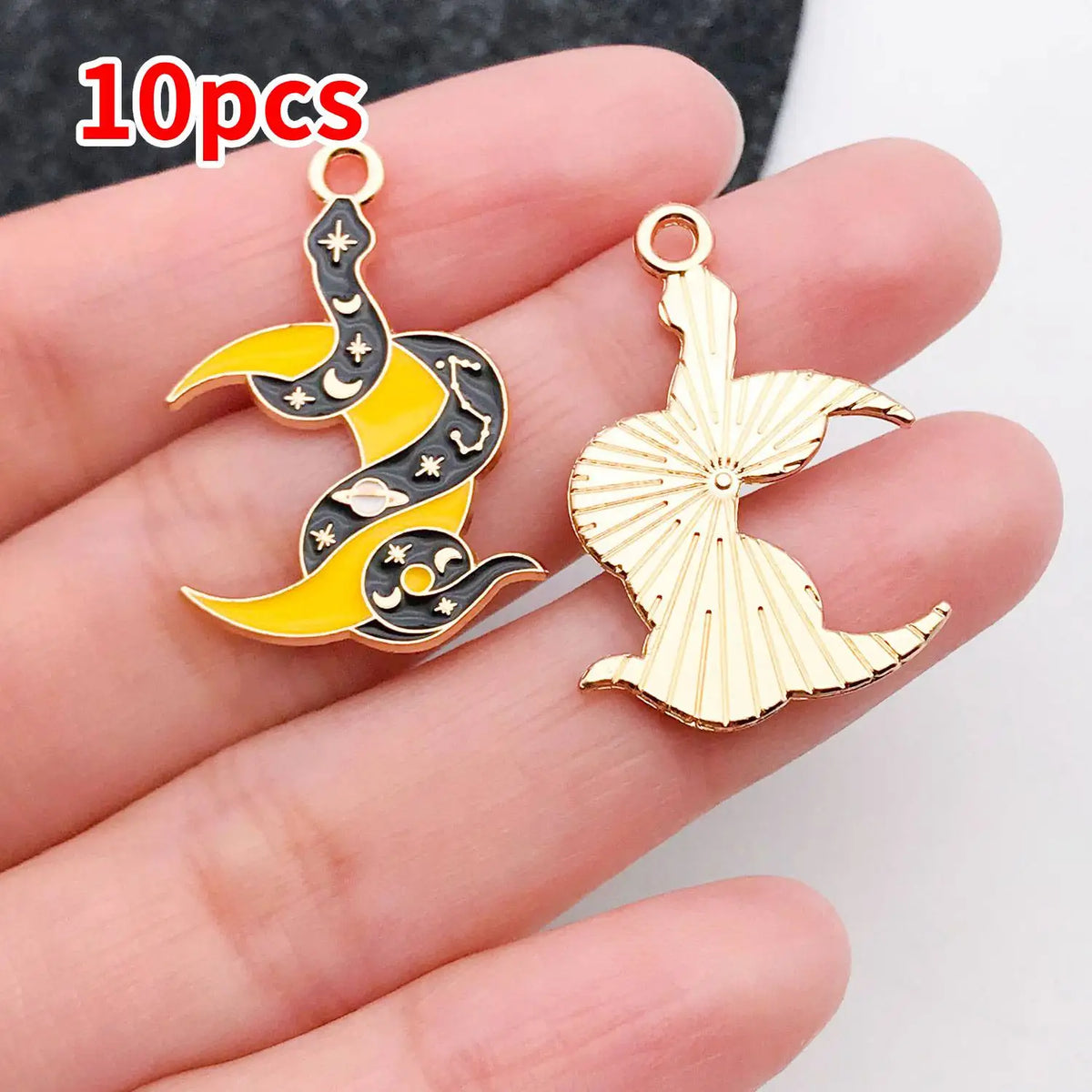 Mix 10/20 pcs of Alloy Enamel Halloween Charms Pendants, Suitable for DIY Necklace, Earring, Keychain Jewelry Making Accessory. Pi-Mart