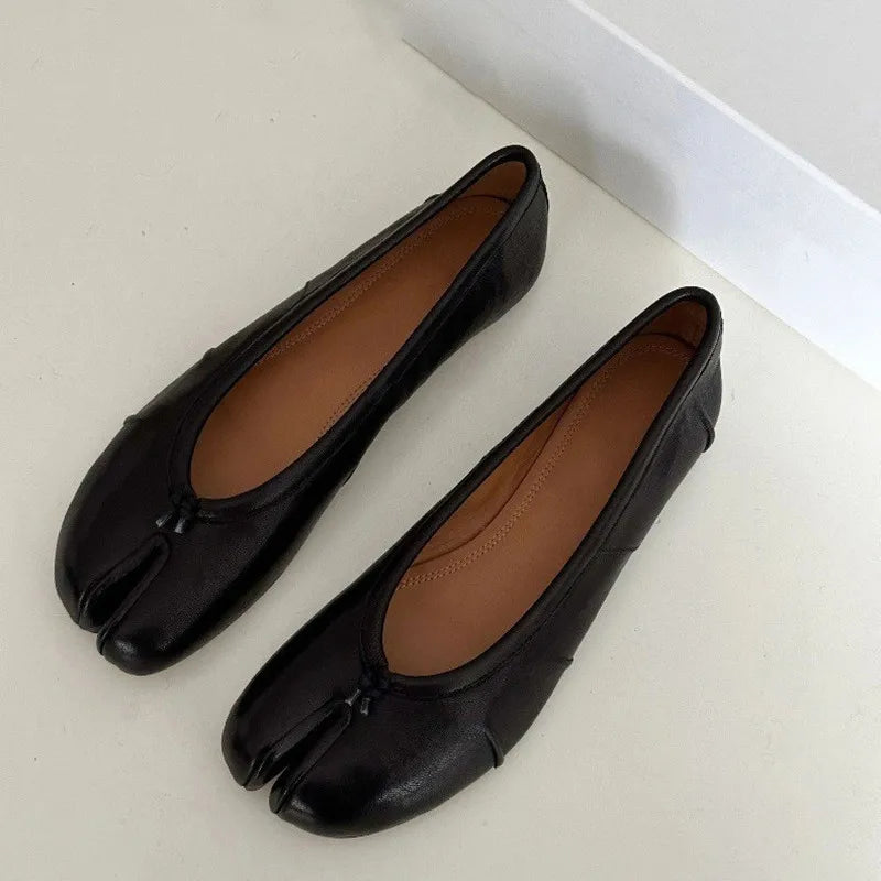 Split Toe Women Ballet Flats Fashion Tabi Shoes Casual Slip-on Loafers Ladies Pleated Leather Espadrilles Zapatillas Mujer Pi-Mart