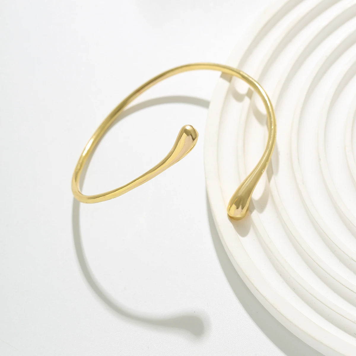 Salircon Simple Metal Water Drop Open Upper Arm Bracelet Bohemian Smooth Upper Arm Bracelet Women's Casual Party Jewelry Gift ﻿ Pi-Mart