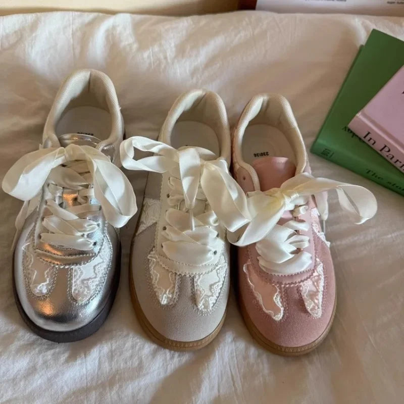 Women's Sneakers Luxury Brand Casual Shoes Light Comfortable Walking Shoes for Women Lace Up Flats Fashion Designer Ladies Shoes LadyShow.Store