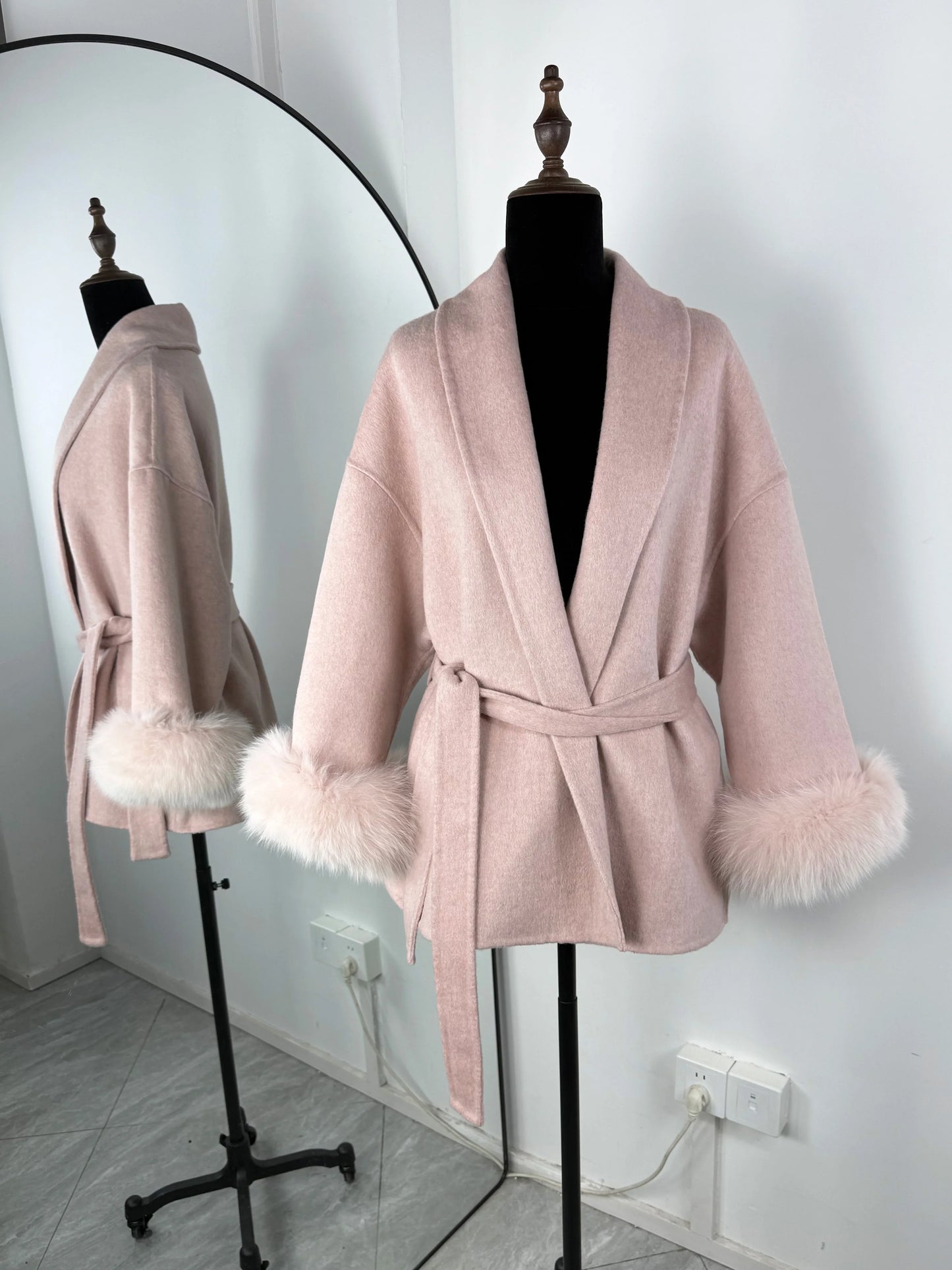 TARUXY Fox Fur Woolen Coats Women's Short Coat Office Lady Removable Elegant Double-sided Wool Overcoat 2025 New Cardigan Jacket LadyShow.Store
