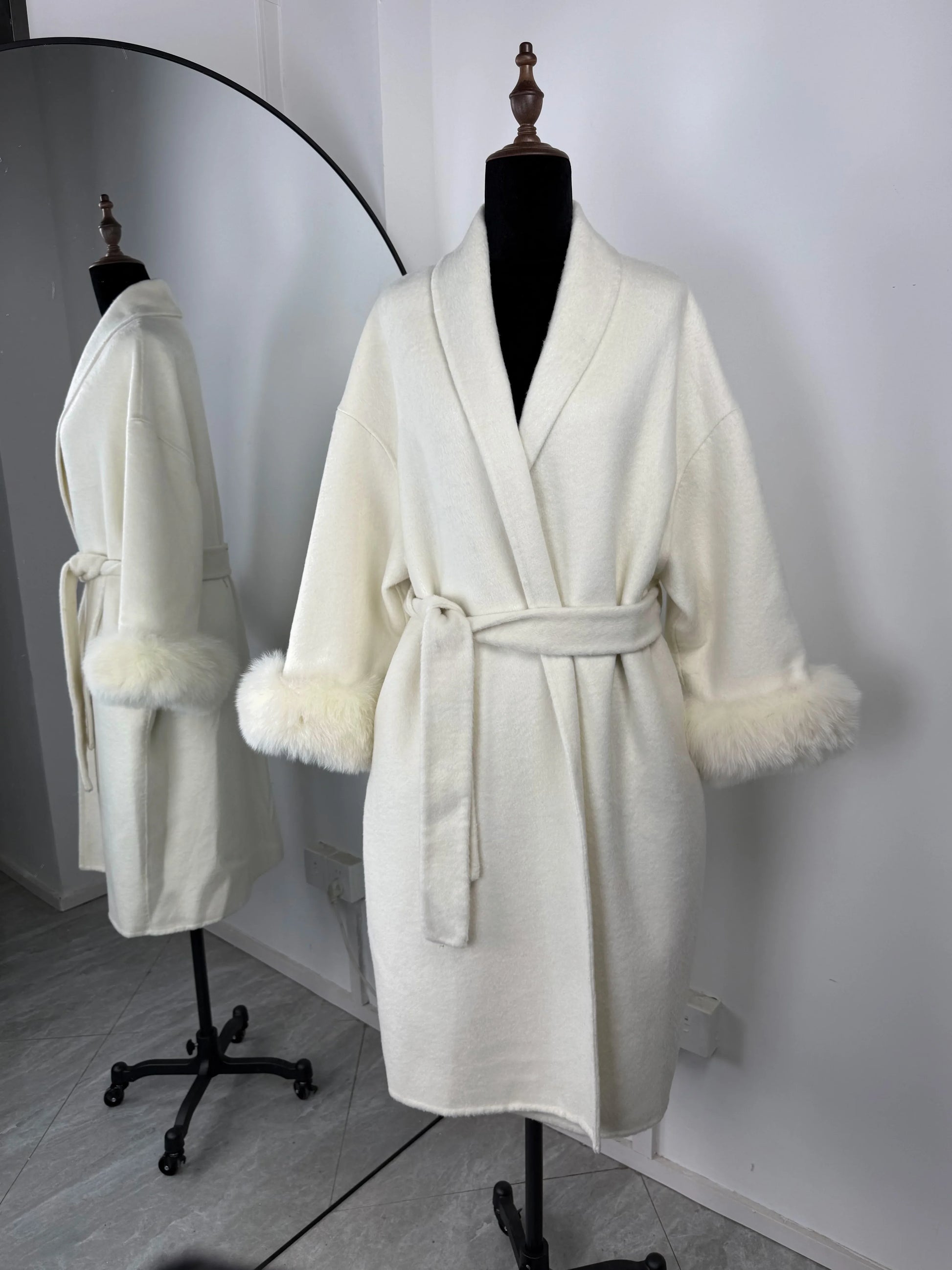 TARUXY Fox Fur Woolen Coats Women's Short Coat Office Lady Removable Elegant Double-sided Wool Overcoat 2025 New Cardigan Jacket LadyShow.Store