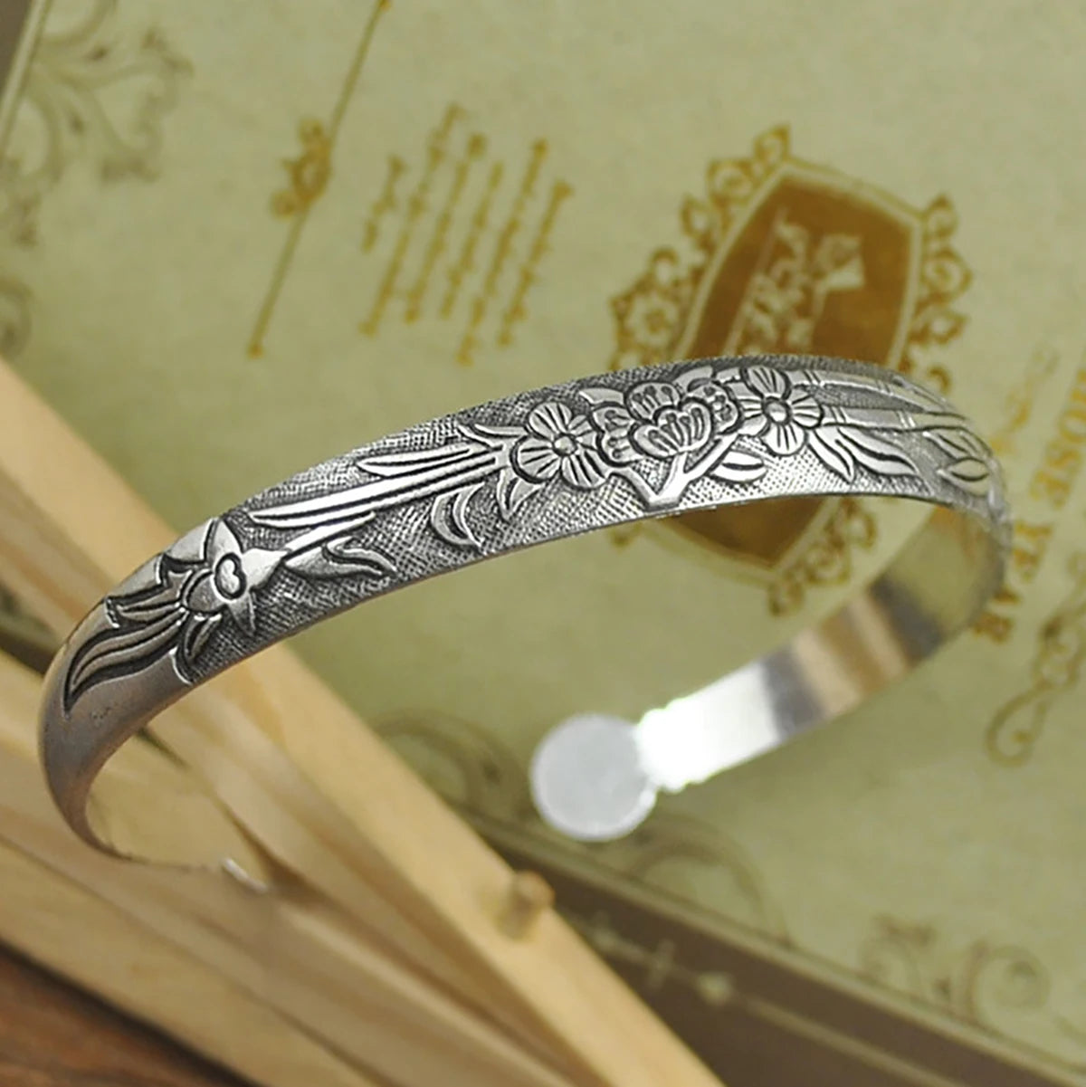 New Retro Cuff Bracelets Tibetan Silver Metal Carving Fish Elephant Flower Bangles Vintage Gypsy Jewelry Female Gifts Pi-Mart