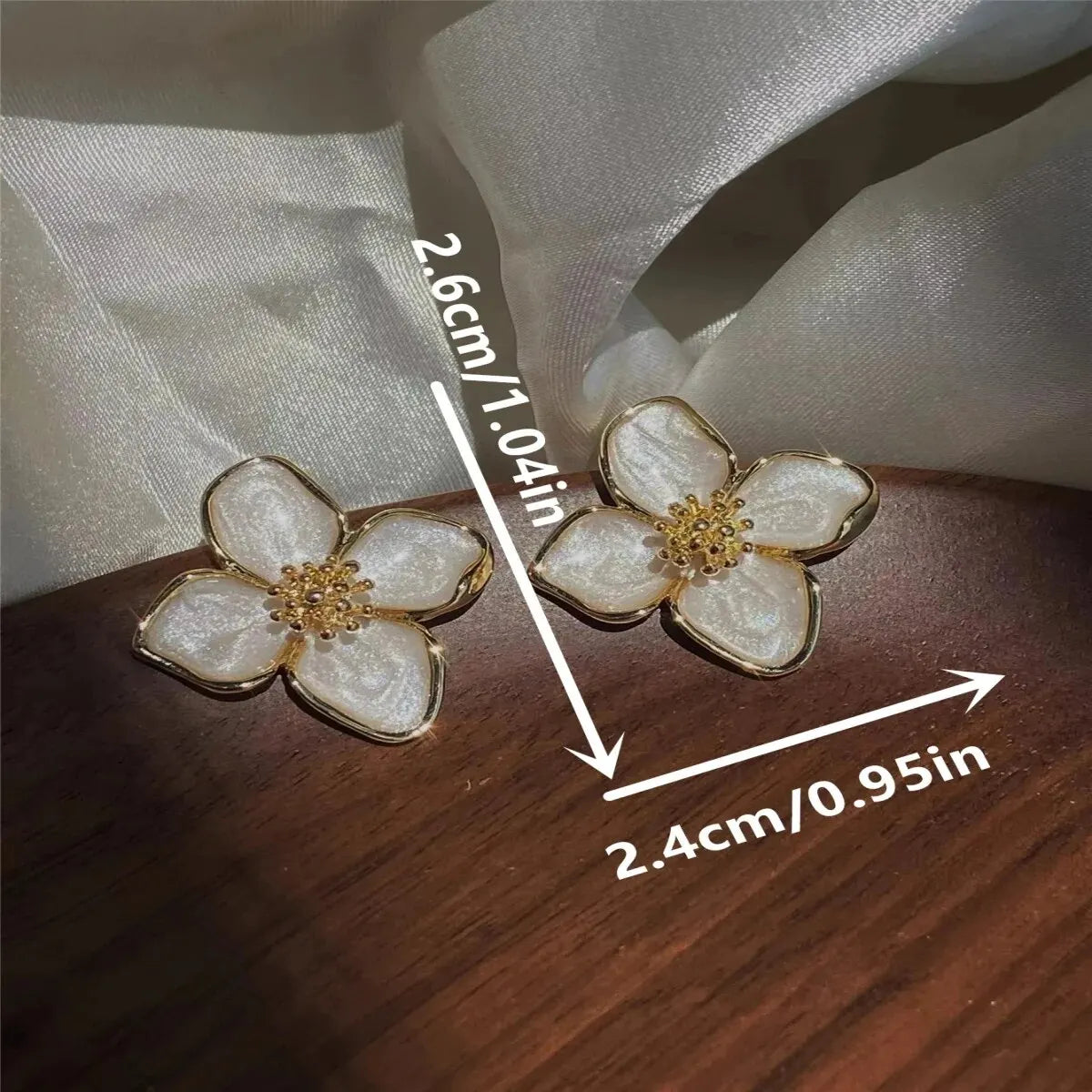 Gold Color Metal Flower Shape Green Epoxy Earrings Stud For Women Milky Color Enamel Girl Cute Post Earrings Ins Fashion Jewelry Pi-Mart