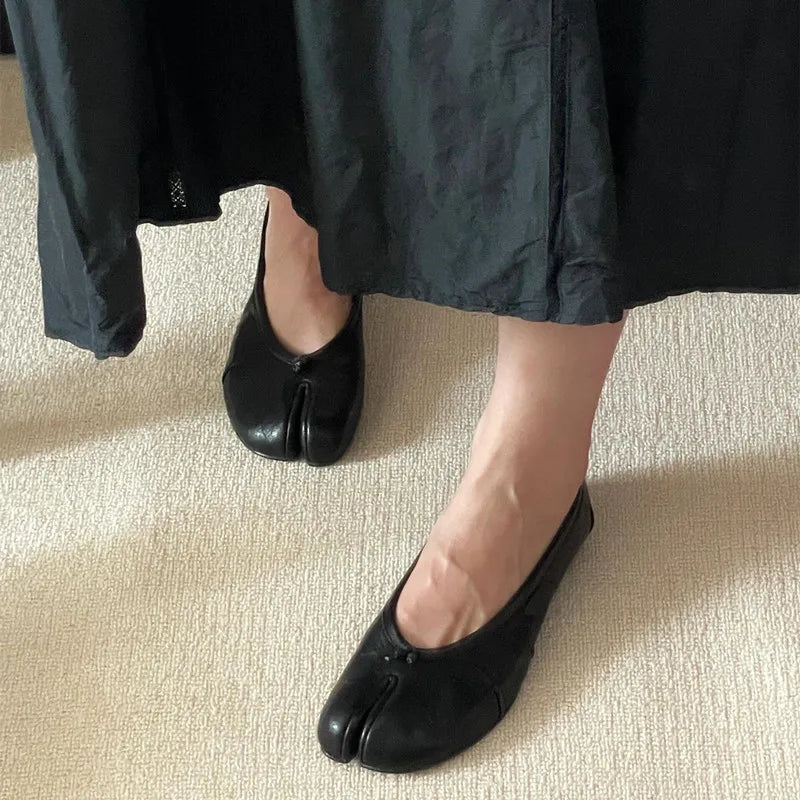 Split Toe Women Ballet Flats Fashion Tabi Shoes Casual Slip-on Loafers Ladies Pleated Leather Espadrilles Zapatillas Mujer Pi-Mart
