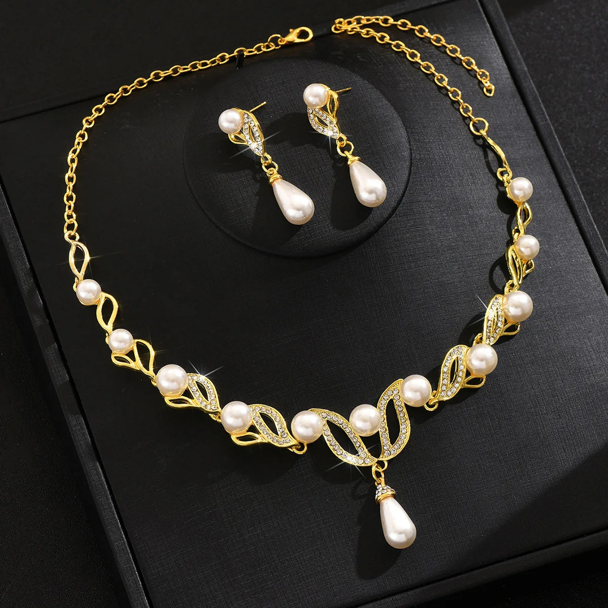 Ladies' Fashionable Design, Imitation Pearl Necklace, Earrings, Jewelry Set Suitable for Weddings, Gatherings, Holidays, Gifts Pi-Mart