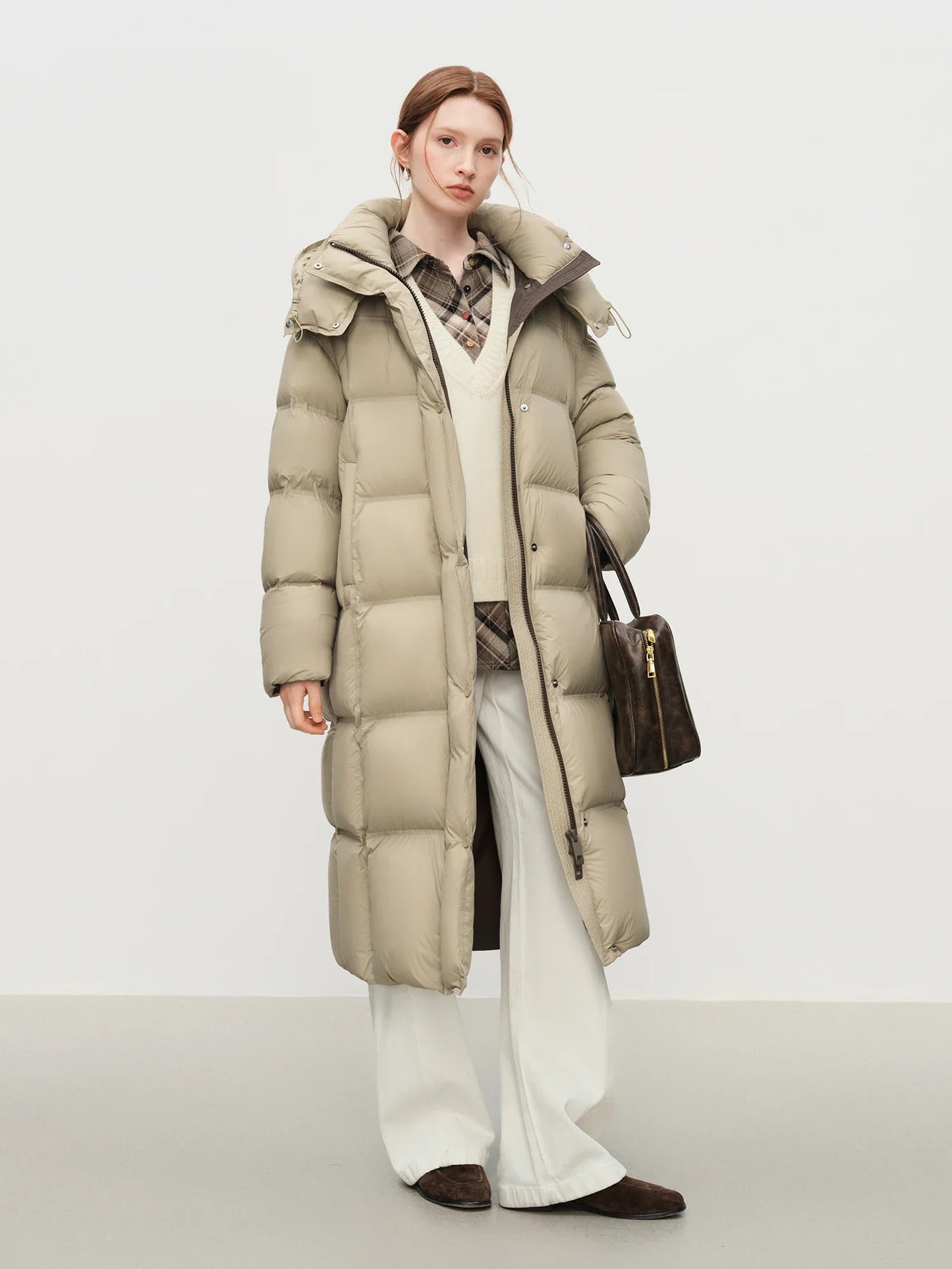 FSLE 2025 Winter New Women's Long Puffer Down Coat with Hood Two-Tone Color Block Thermal Insulated Jacket Heavy Warm Outerwear LadyShow.Store
