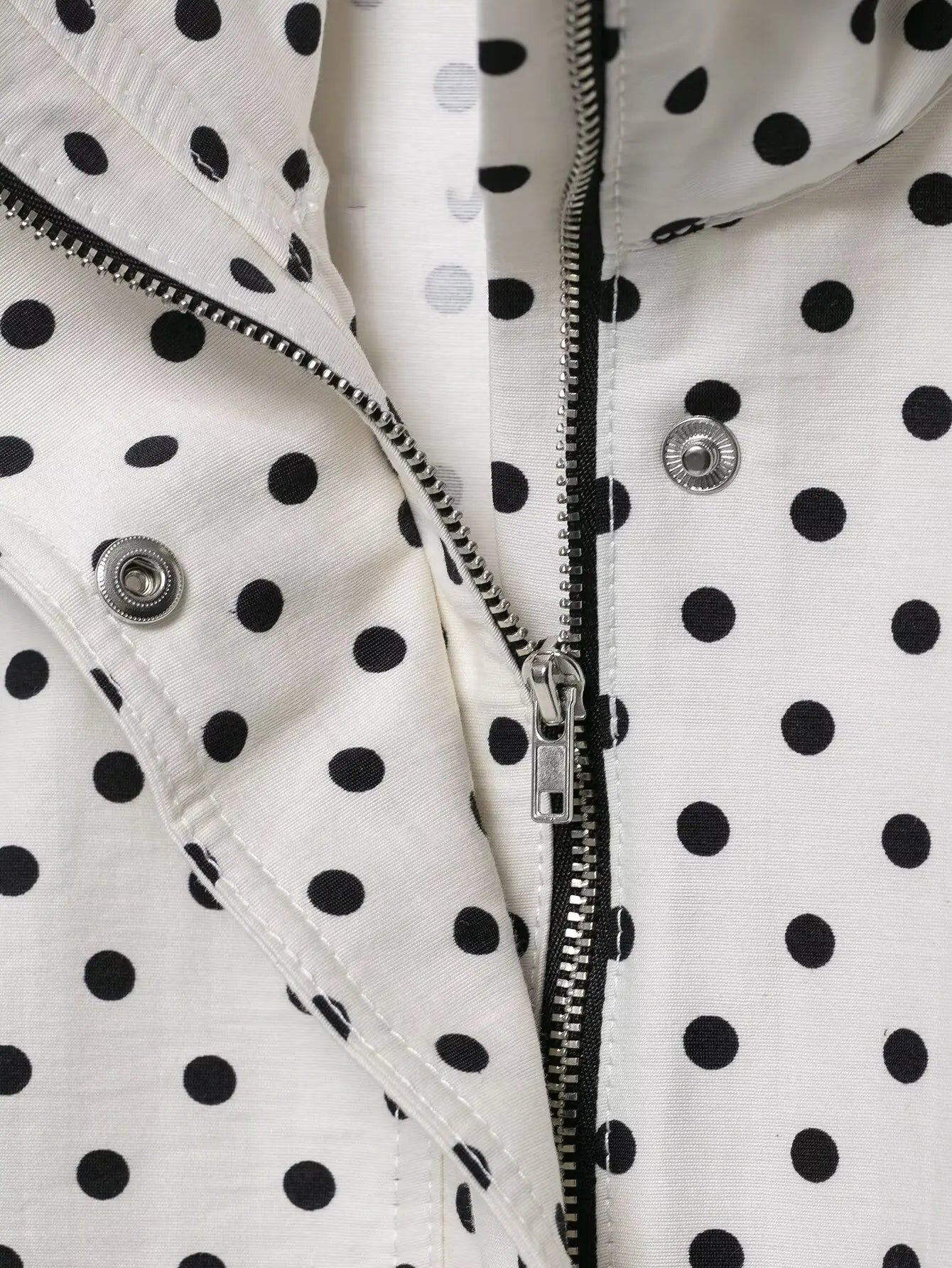 HH Fashion Women's Polka Dot Print Short Coats Autumn Long Sleeves Turtleneck Zipper With Pockets Drawstring Casual Jacket Pi-Mart