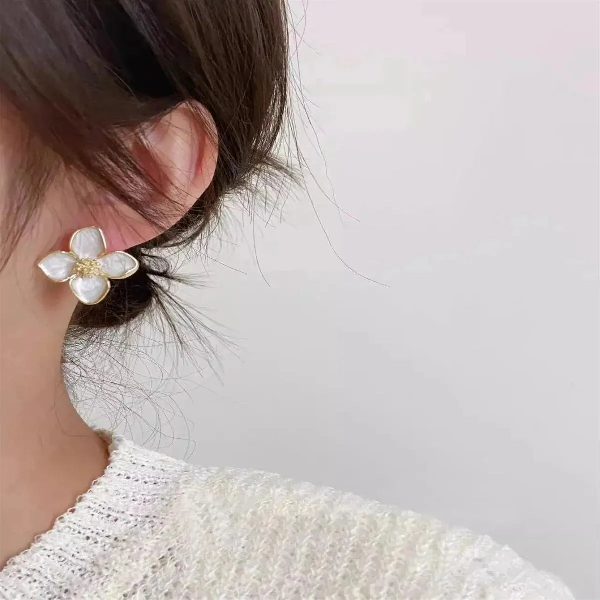 Gold Color Metal Flower Shape Green Epoxy Earrings Stud For Women Milky Color Enamel Girl Cute Post Earrings Ins Fashion Jewelry Pi-Mart