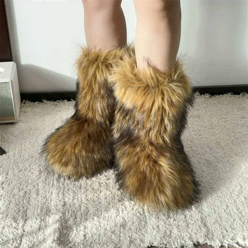 New Winter Fur Onepiece Raccoon Fur Female Snow Boots Fur Shoes Outdoor Mid Leg Boots LadyShow.Store