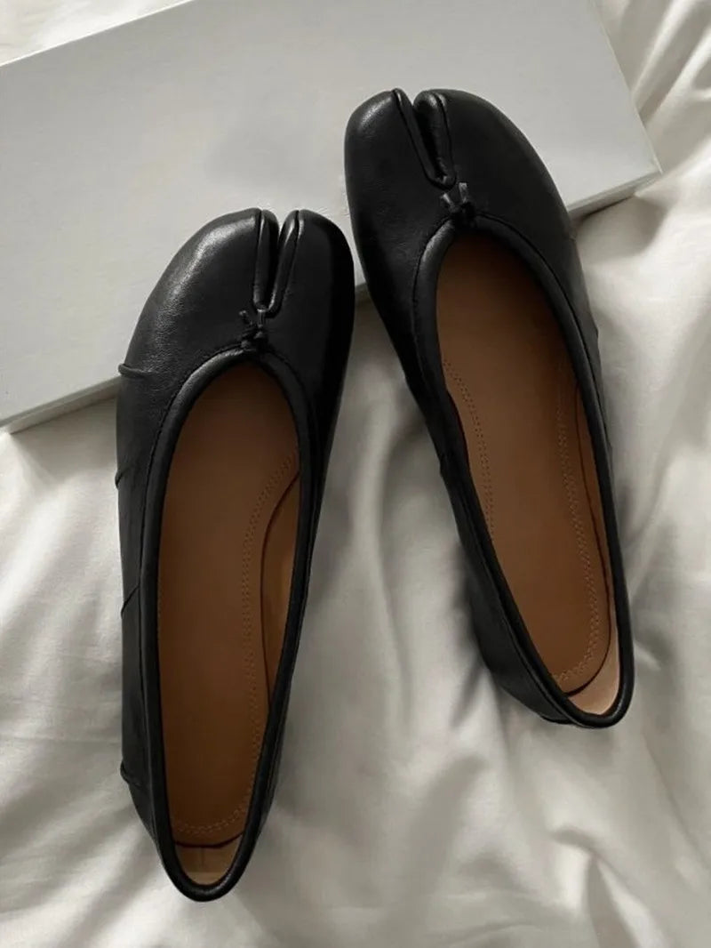 Split Toe Women Ballet Flats Fashion Tabi Shoes Casual Slip-on Loafers Ladies Pleated Leather Espadrilles Zapatillas Mujer Pi-Mart