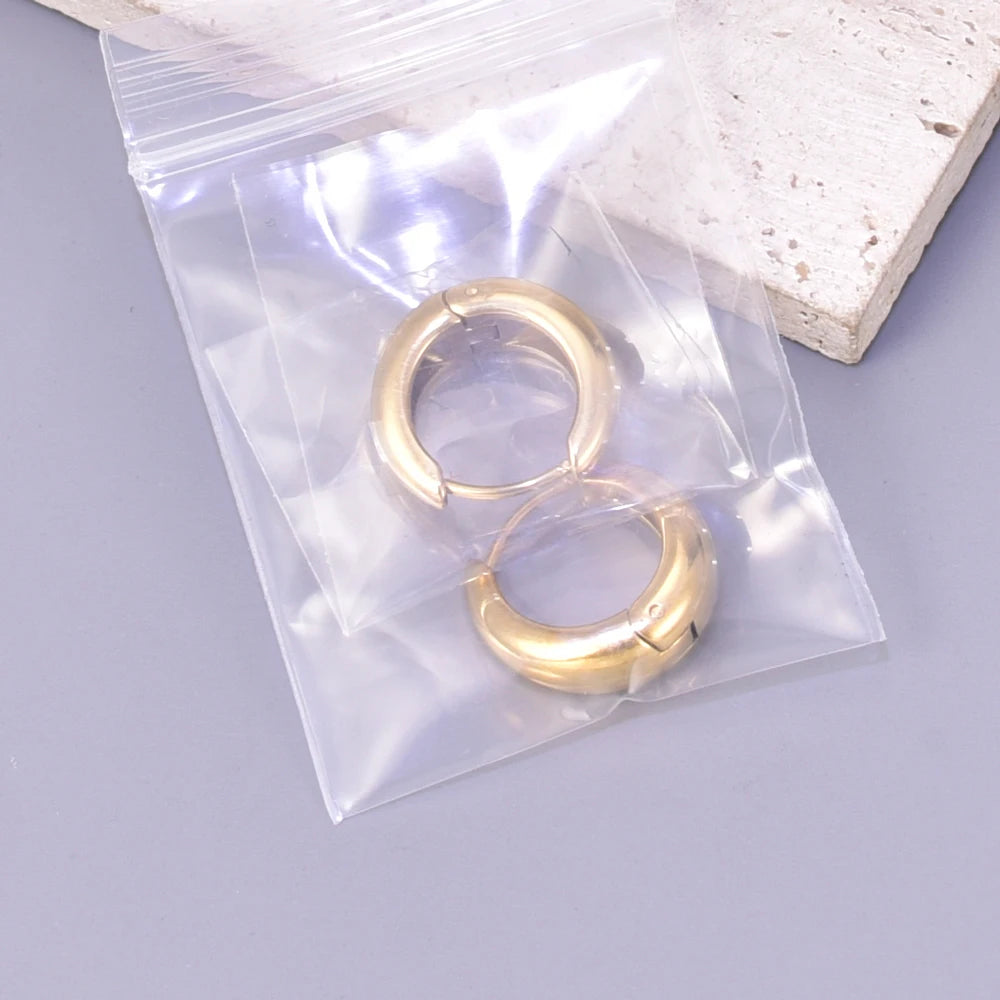 E137 European and American minimalist smooth geometric oval retro cool style earrings plated with 18K gold Pi-Mart
