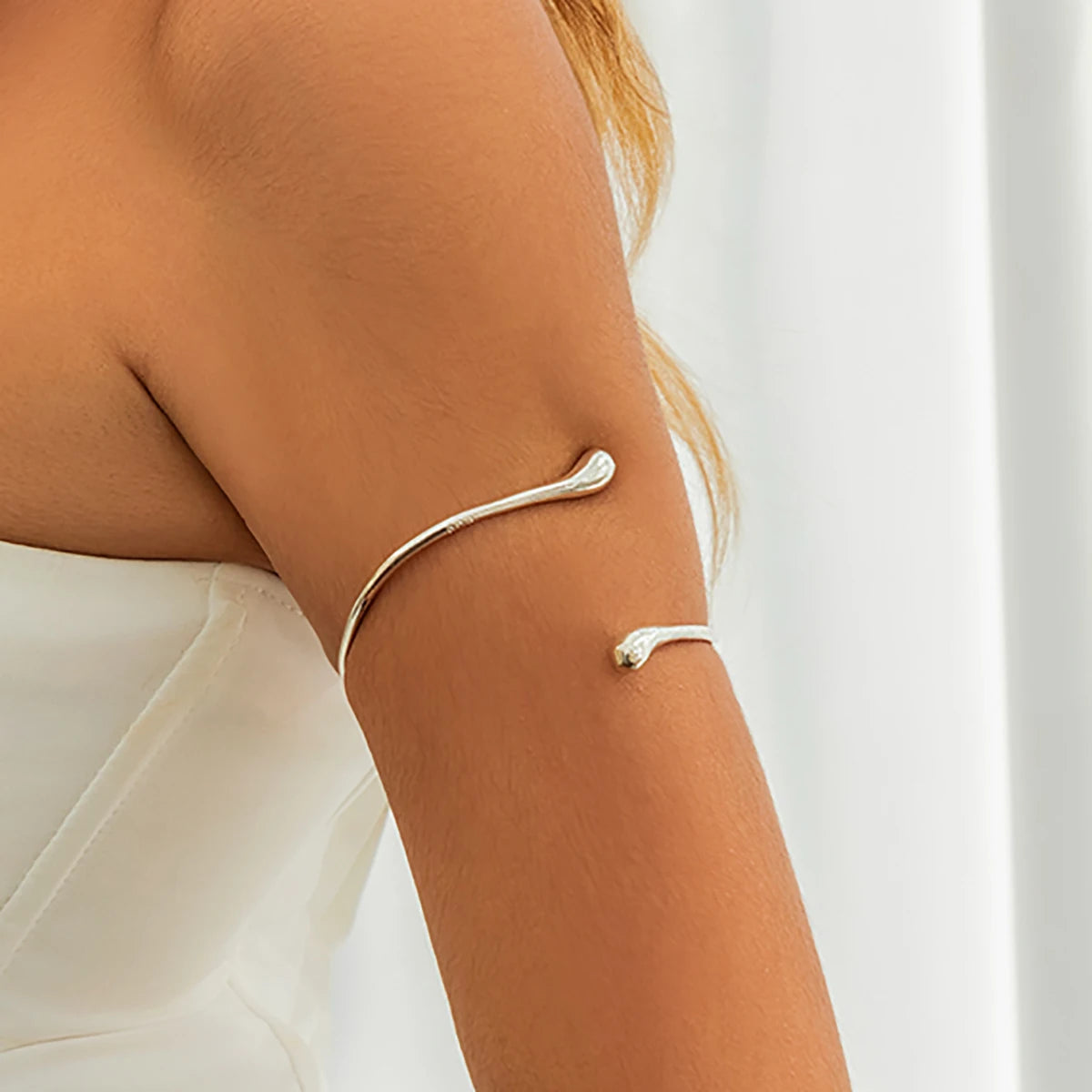 Salircon Simple Metal Water Drop Open Upper Arm Bracelet Bohemian Smooth Upper Arm Bracelet Women's Casual Party Jewelry Gift ﻿ Pi-Mart